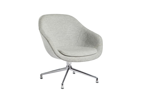 About A Lounge Chair AAL 81